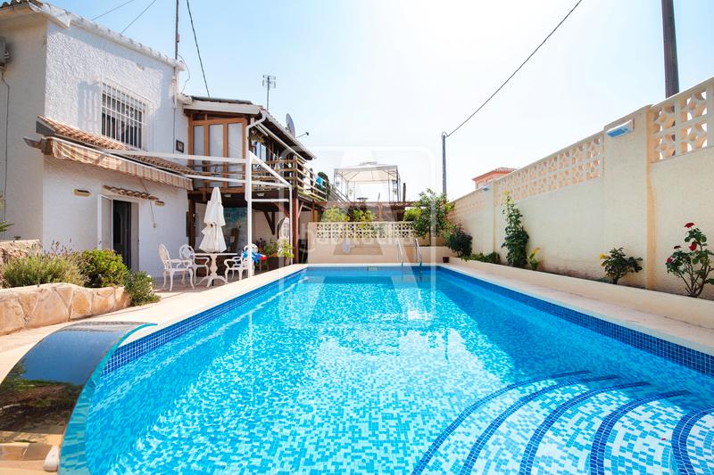 Foto 576da25f-52ce-453e-94c4-c4d2b005ea3a. Chalet villa en venta e, los pinos en Carrió - La Merced - Los Pinos Calp