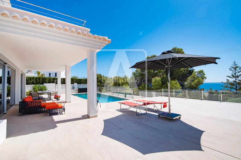 Foto c6a2692f-6c4d-40be-81bb-f076ff268d35. Xalet amb xemeneia calefacció aparcament piscina a Calp