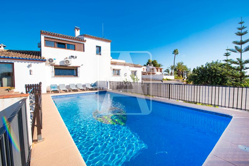 Foto 1b7f20d2-9b47-4375-9cc7-6cdeeb6fa0da. Chalet in partida benimarco 20a in Moraira