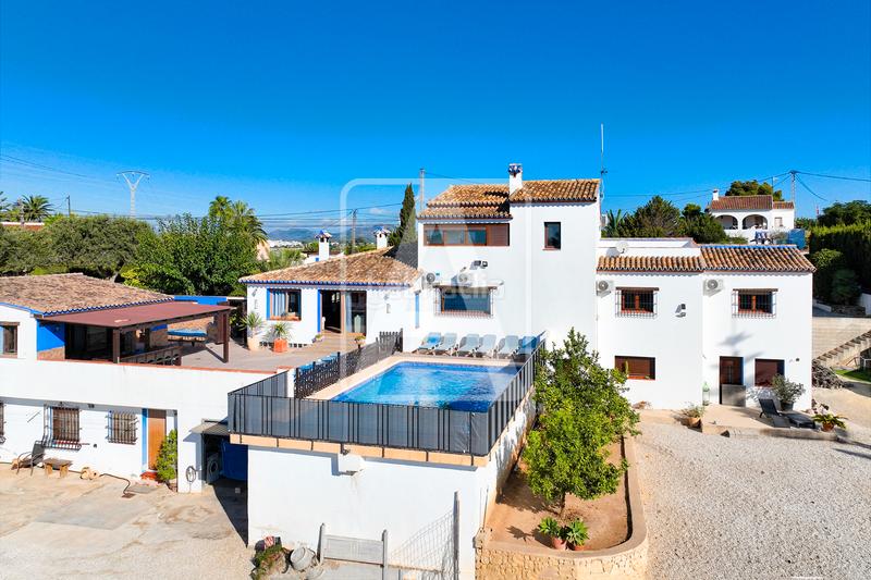 Foto f376d15c-bf9b-49b5-a541-7b9391c5cf79. Chalet in partida benimarco 20a in Moraira