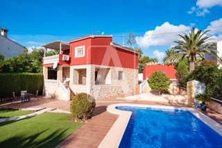 Chalet à Cometa. Villa en venta en calpe, cometa