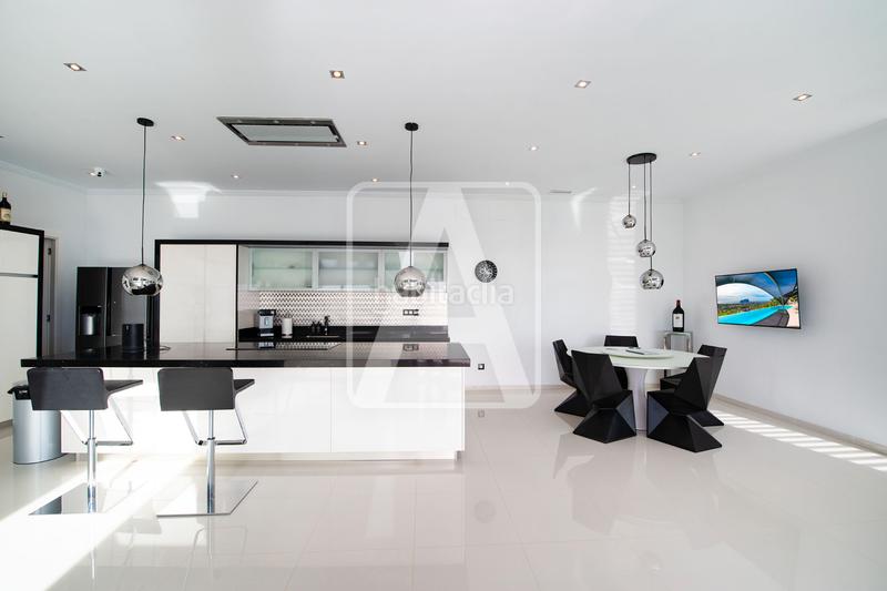 Foto 29a37464-90c7-4a51-bf66-47ce10a882c7. Chalet avec chauffage parking piscine dans Gran Sol Calp