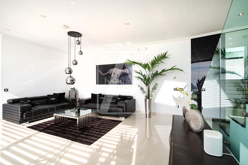 Foto 99e1eb74-06f7-43ee-a417-6d08f1d7b81d. Chalet avec chauffage parking piscine dans Gran Sol Calp