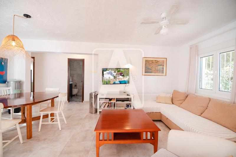 Foto 4c007035-6739-4ced-b933-b0428c003dab. Chalet villa en venta , La Fustera en La Fustera Benissa