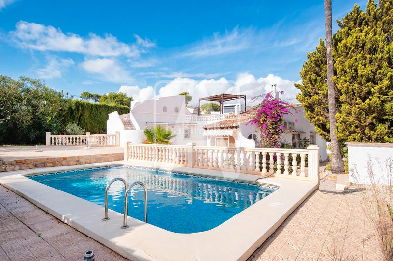 Foto 53a94a87-b194-45ff-a036-7ccbf68703aa. Chalet villa en venta , La Fustera en La Fustera Benissa