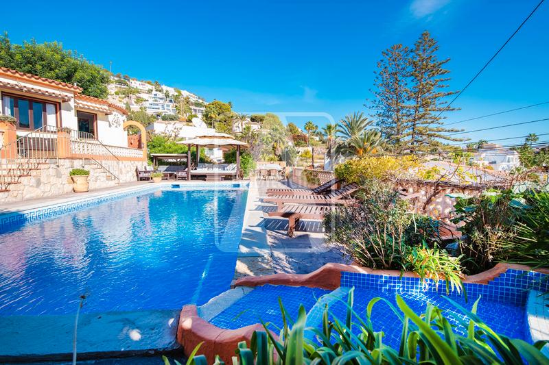 Foto 119d503b-ef1e-4f35-85ab-74c426321d87. Chalet with parking pool in La Fustera Benissa