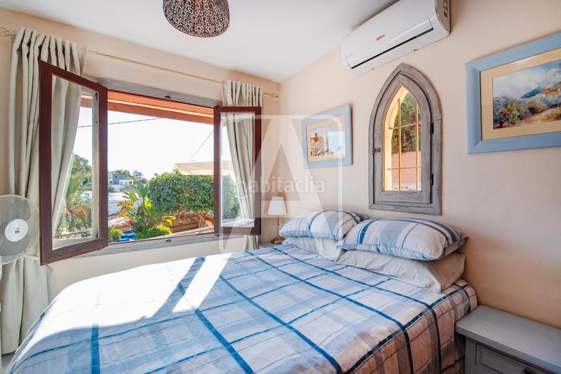 Foto 350c304b-3788-4cf4-a915-698b0927e8ec. Chalet with parking pool in La Fustera Benissa