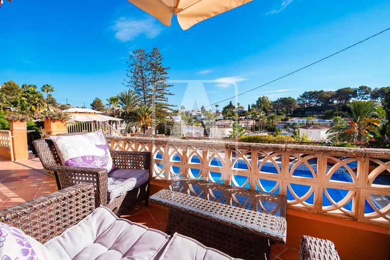 Foto 661334bc-eb0d-4e43-bc55-420abd2427b8. Chalet with parking pool in La Fustera Benissa