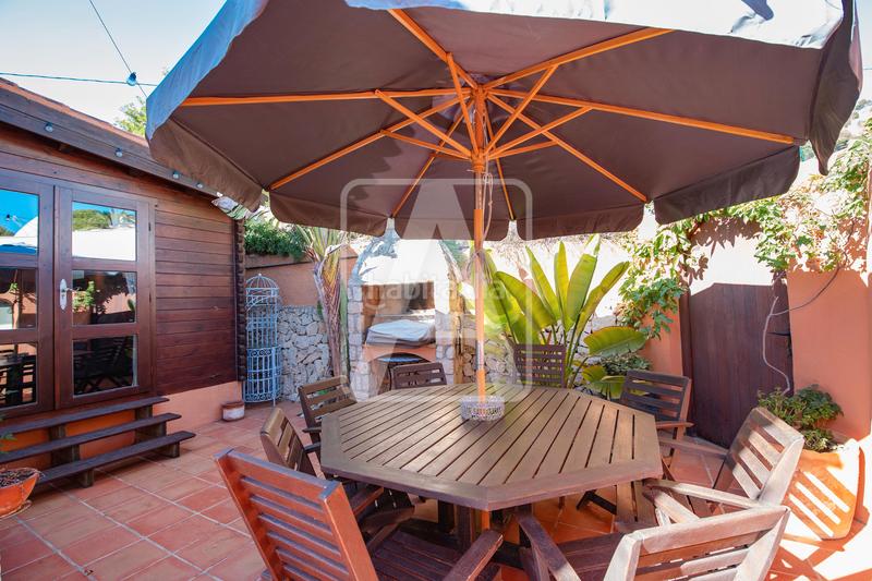 Foto 9c453860-aef1-4a3d-80bb-b534874ac1cc. Chalet with parking pool in La Fustera Benissa