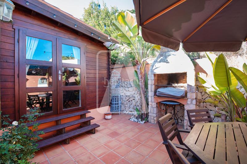 Foto aa66c593-5710-4cae-a67f-72d2a2e12ecb. Chalet with parking pool in La Fustera Benissa