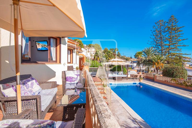 Foto e30ff7c4-147d-4c13-826a-4151ba00b8ab. Chalet with parking pool in La Fustera Benissa