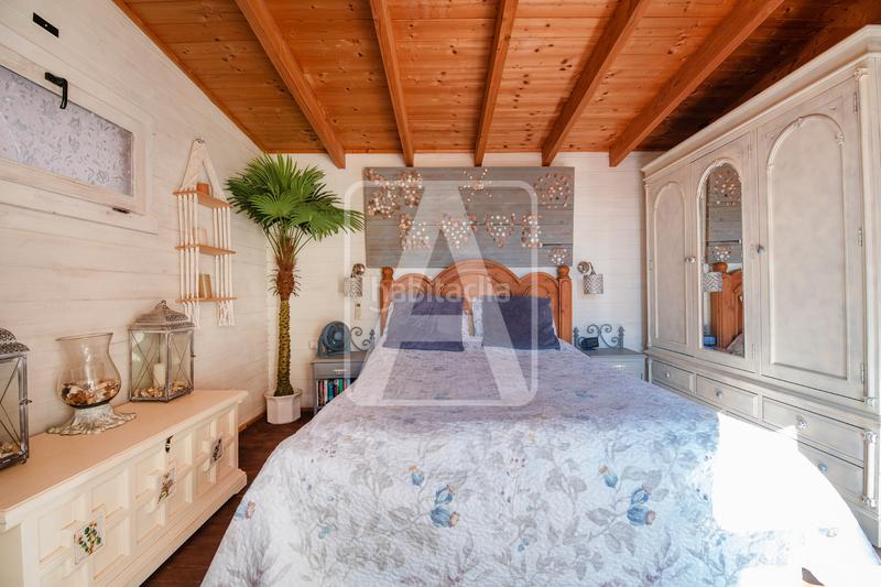Foto f80a9ed8-e746-4546-bb45-e8490a475ab4. Chalet with parking pool in La Fustera Benissa