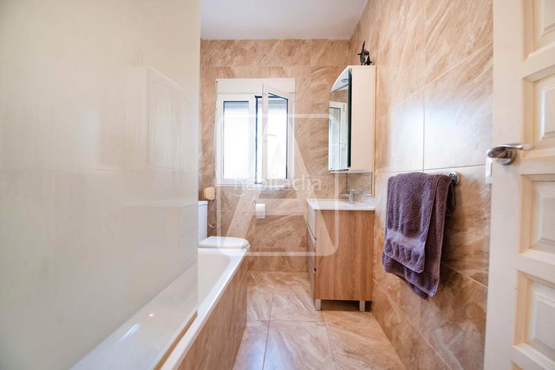 Foto 1a588820-cf0c-49e8-abbf-d5a815fbcd51. Chalet con camino riscaldamento parcheggio piscina in Calp