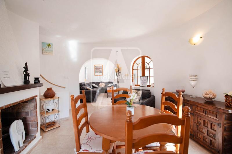 Foto 41a69d2f-b0d0-415a-a897-15af6651873e. Chalet con camino riscaldamento parcheggio piscina in Calp