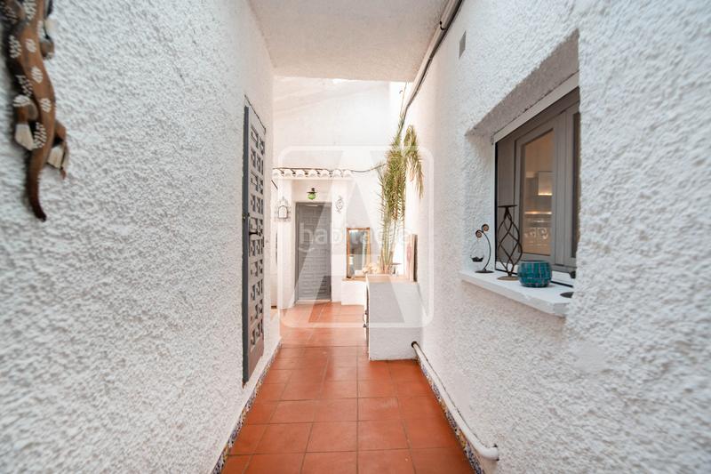 Foto 66eeccec-fe0d-4eca-be22-7a95f36d699e. Chalet con camino riscaldamento parcheggio piscina in Calp