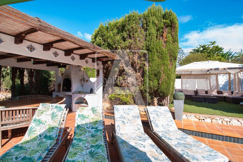 Foto 6e4b8a28-8d64-4593-9c5f-adbe4dd822a1. Chalet con camino riscaldamento parcheggio piscina in Calp