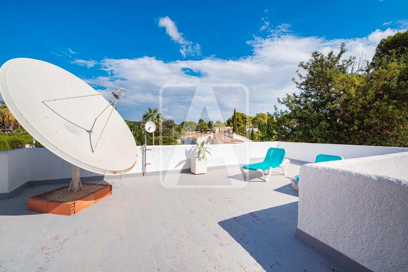 Foto a1bc6c15-50bd-494a-b2ad-1a3c222a3ba1. Chalet con camino riscaldamento parcheggio piscina in Calp