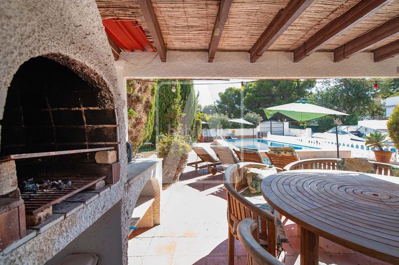 Foto b7fb771e-01cb-4ddc-9c33-19f6a8e9afa4. Chalet con camino riscaldamento parcheggio piscina in Calp