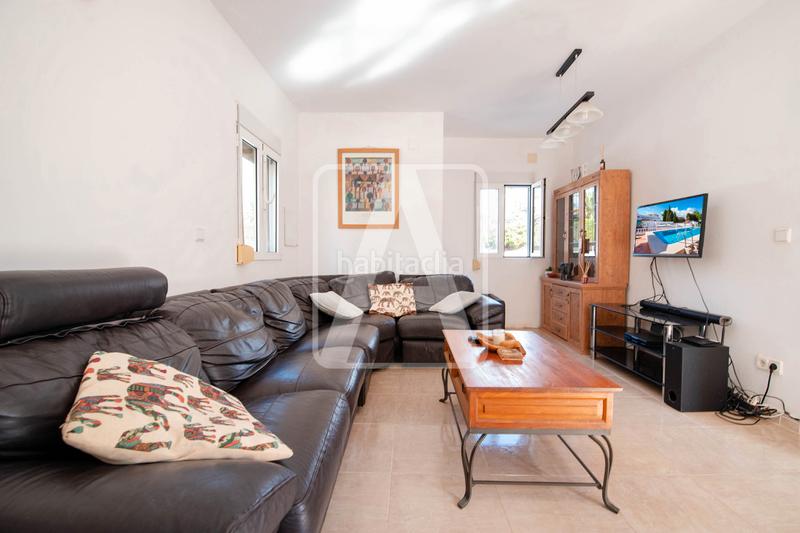 Foto c35c67a0-073f-4350-a80f-159ab62f2286. Chalet con camino riscaldamento parcheggio piscina in Calp