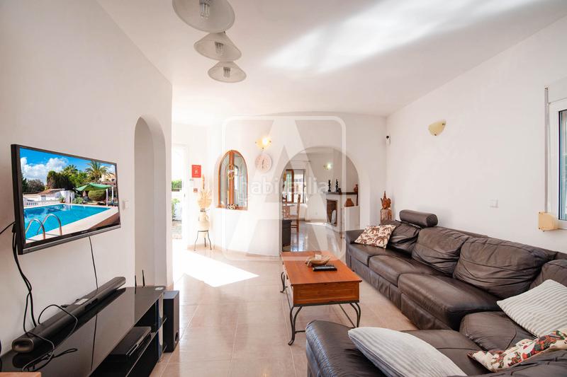 Foto d9822497-1bcd-4308-8eb6-4ce08370082a. Chalet con camino riscaldamento parcheggio piscina in Calp