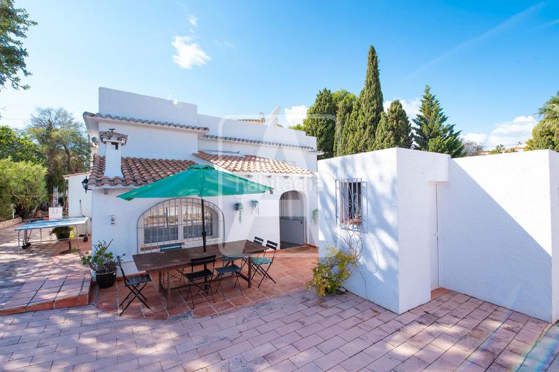 Foto ea5c14a2-5548-4d3e-8858-97a5396a0f01. Chalet con camino riscaldamento parcheggio piscina in Calp