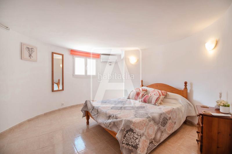 Foto fe9003ab-8211-4615-b168-3379d9067245. Chalet con camino riscaldamento parcheggio piscina in Calp