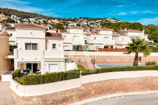 Casa pareada en Gran Sol. Pareado en venta en calpe, gran sol