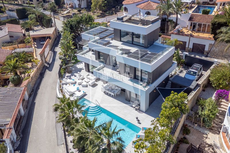 Foto 53de32a7-1cff-4b2b-9776-ec78541b3c7d. Xalet amb calefacció aparcament piscina a Manzanera-Tosal Calp