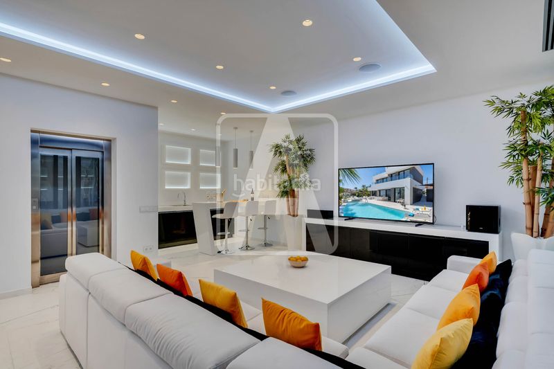 Foto e4edcb7b-428a-48d8-a94f-31f33f464782. Xalet amb calefacció aparcament piscina a Manzanera-Tosal Calp