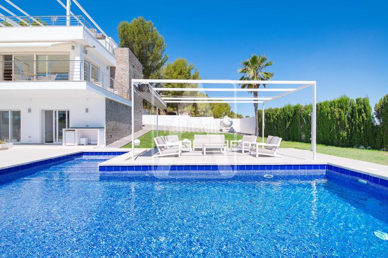 Foto b60408d9-757c-484f-ae0d-9d003c556488. Xalet amb xemeneia calefacció aparcament piscina a Moraira