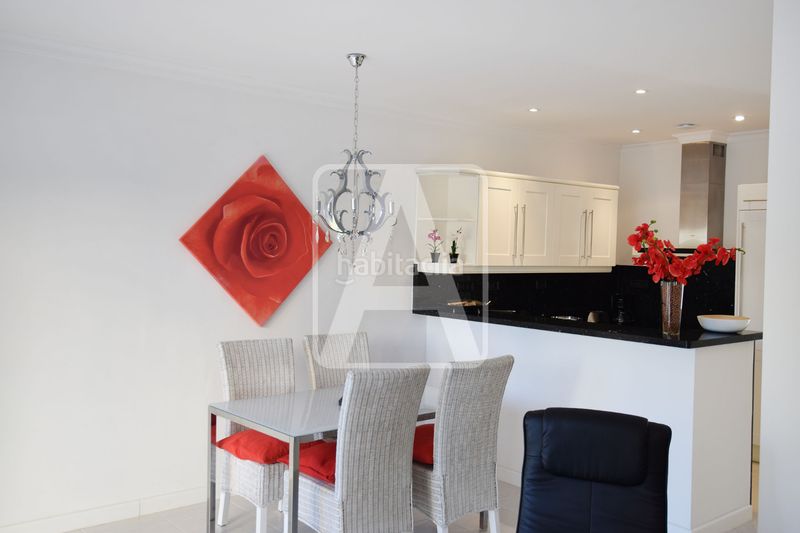 Foto bc9c2635-daab-46d3-96ec-e47e7412508d. Apartament amb aparcament piscina a La Fustera Benissa