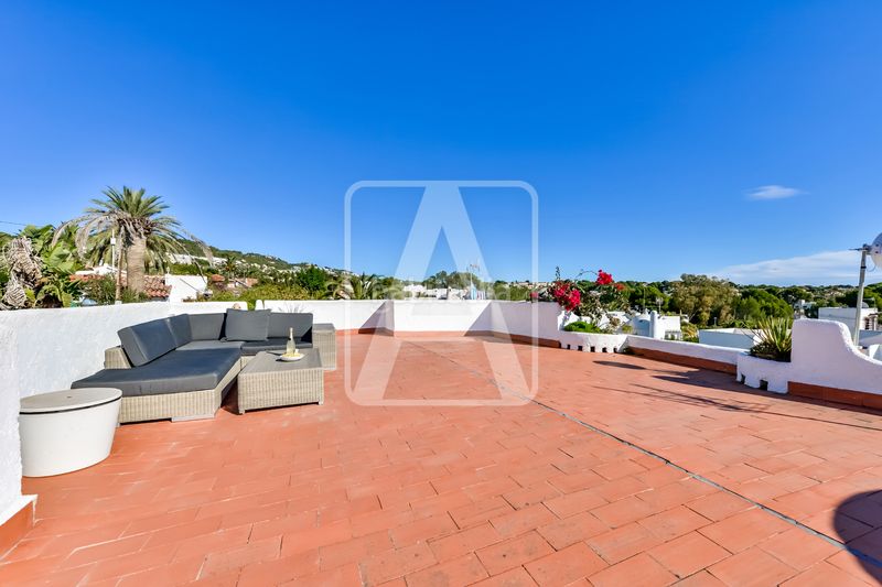 Foto 0d577e42-7db9-4042-930c-9bdcdce3fd3d. Xalet amb calefacció aparcament piscina a Cometa Calp