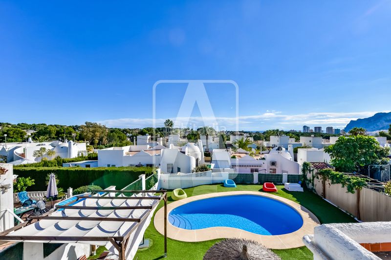 Foto 3c01f845-6945-4cf3-b510-8bfeb090b577. Xalet amb calefacció aparcament piscina a Cometa Calp