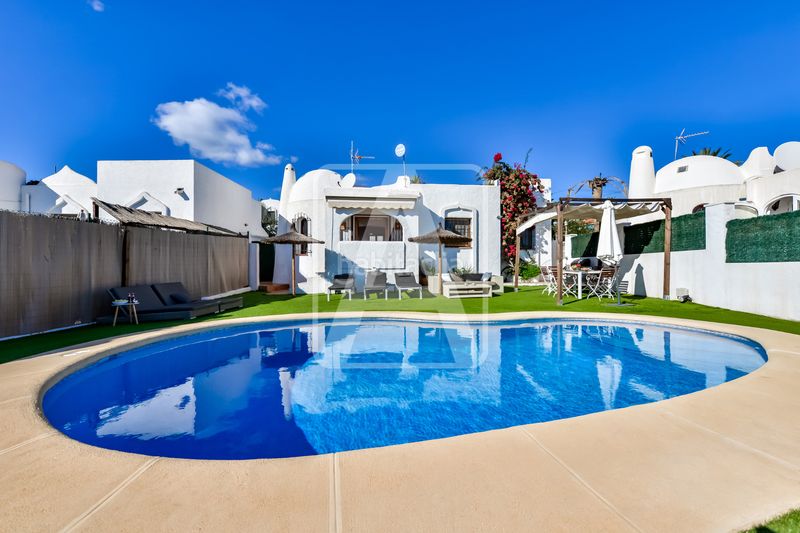 Foto 4fb6267a-87fc-4db0-83ab-b3f5667c77eb. Xalet amb calefacció aparcament piscina a Cometa Calp