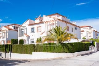 Casa aparellada a Marisol Park - Ortembach - Los Almendros. Pareado en venta en calpe, ortembach