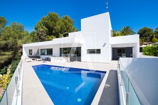 Chalet à Cala Advocat-Baladrar. Villa en venta en benissa, buenavista