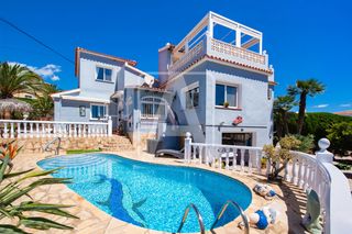 Chalet en Cometa. Villa en venta en calpe, cometa