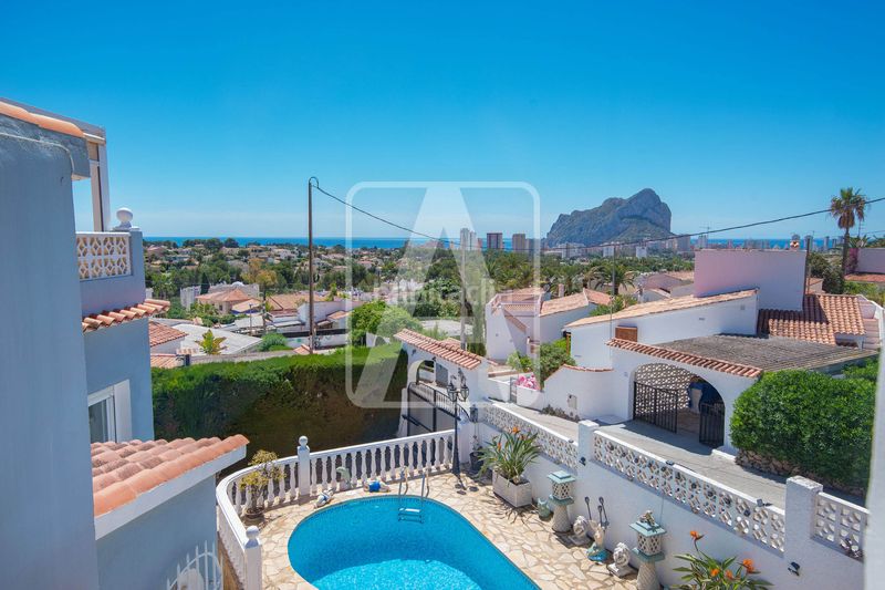 Foto 42a12bb0-1ae2-4b5c-a41b-fa1b187fbbc3. Xalet amb xemeneia calefacció aparcament piscina a Calp
