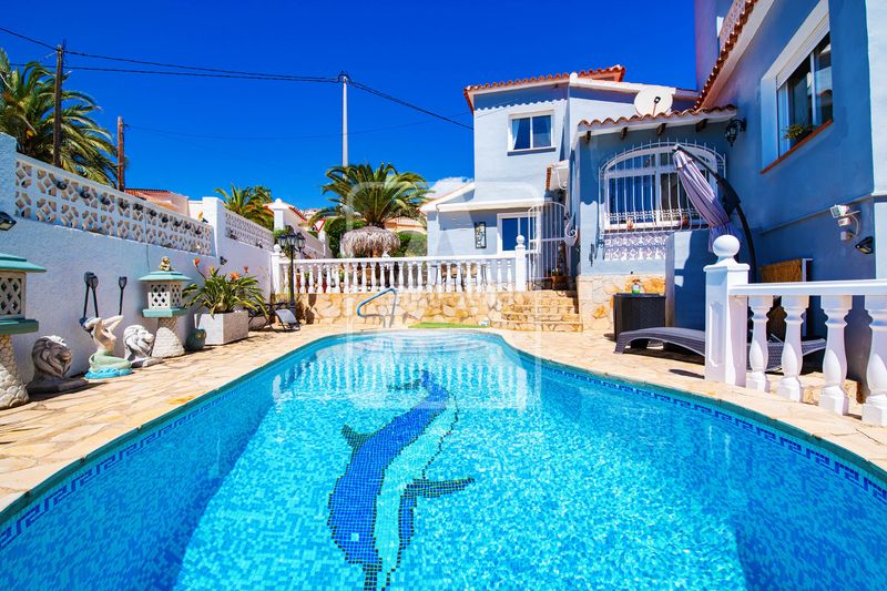 Foto 93424de9-a5da-4b7b-bce5-1b23c91e217c. Xalet amb xemeneia calefacció aparcament piscina a Calp