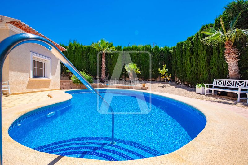 Foto 510064f3-f338-46d5-a99b-5614e142005d. Xalet amb xemeneia calefacció aparcament piscina a Calp