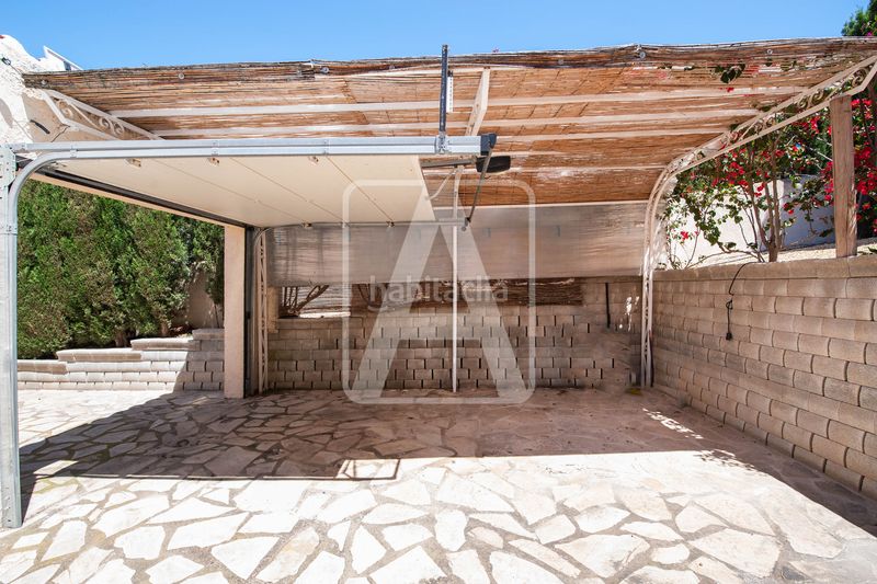Foto 62e70222-d583-4b8c-8c98-c79906b0631e. Xalet amb xemeneia calefacció aparcament piscina a Calp