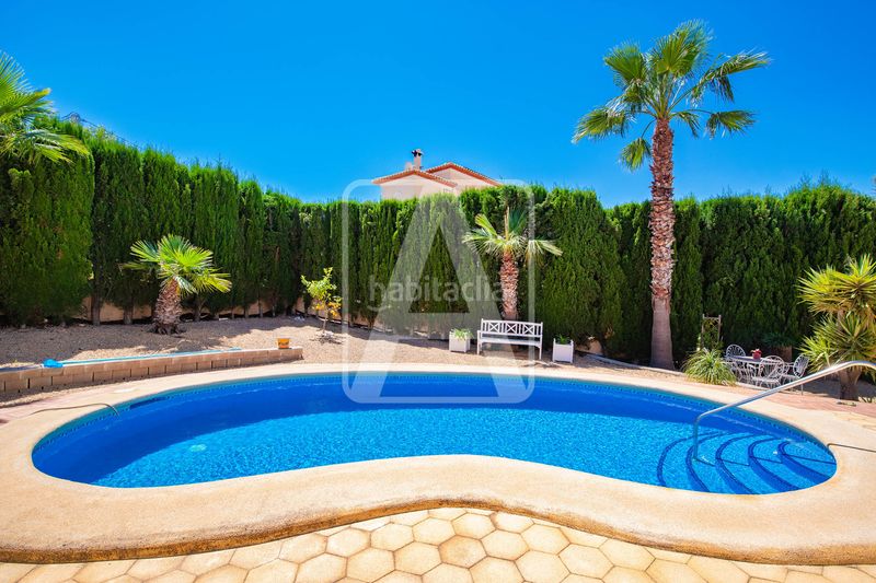 Foto a1cf9670-97e1-4724-ada8-abcb1dada0b7. Xalet amb xemeneia calefacció aparcament piscina a Calp