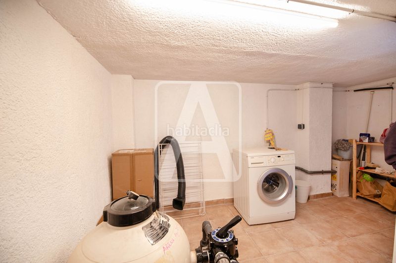 Foto a9d53f80-0c2d-4081-824c-d1c3b2874811. Xalet amb xemeneia calefacció aparcament piscina a Calp