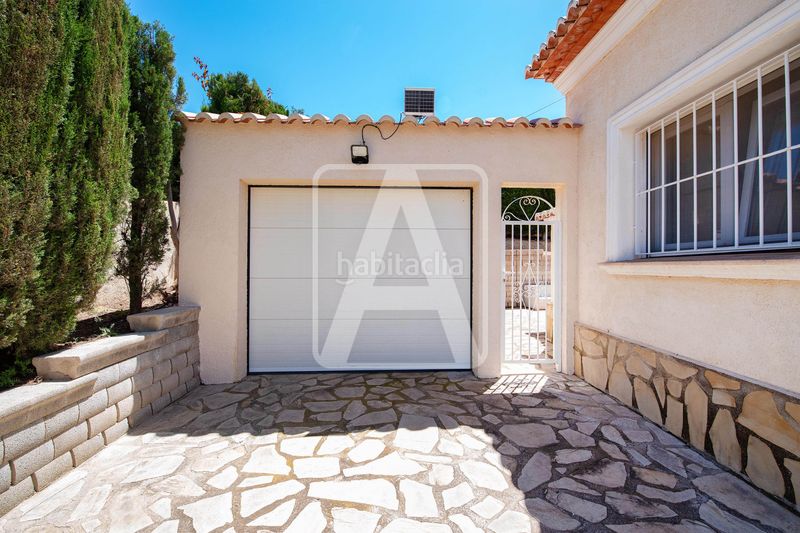 Foto ad755a4c-5190-4835-950a-c022e2c2bc5e. Xalet amb xemeneia calefacció aparcament piscina a Calp