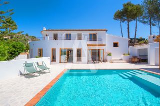 Chalet à La Empedrola. Villa en venta en calpe, empedrola