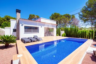 Chalet in La Fustera. Villa en venta en benissa, la fustera