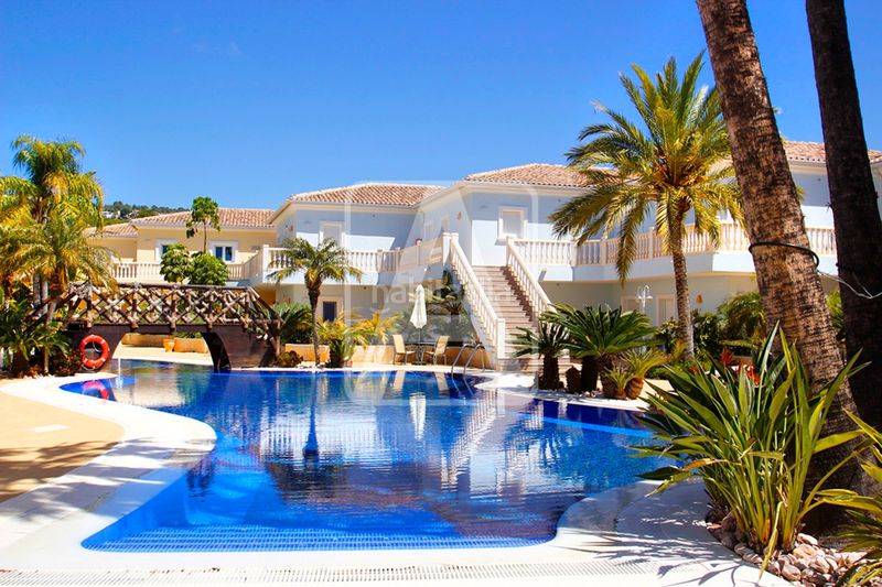 Foto 0f3e3207-3d79-4964-95a8-1b7c1e02ba42. Apartament amb calefacció piscina a La Fustera Benissa