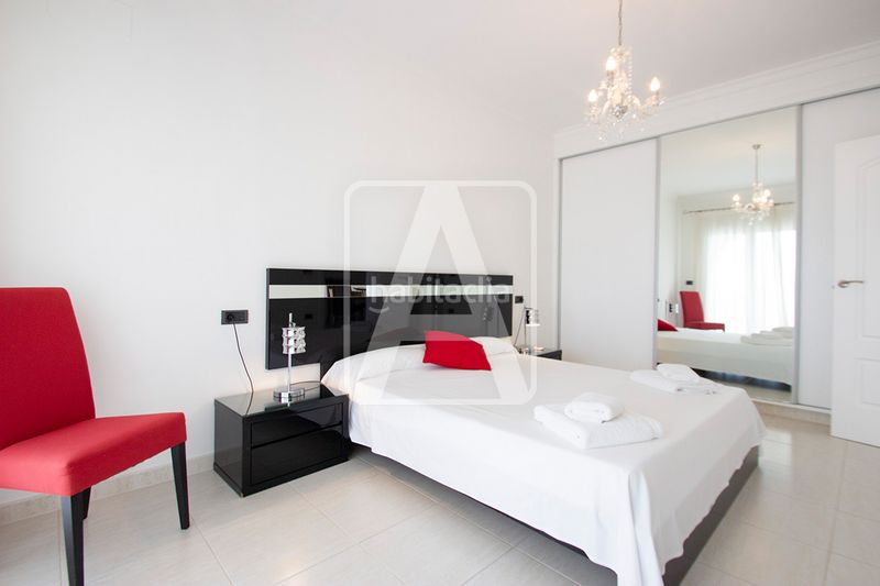 Foto 55821f74-be36-4064-8fe3-fefaf1bb8894. Apartament amb calefacció piscina a La Fustera Benissa