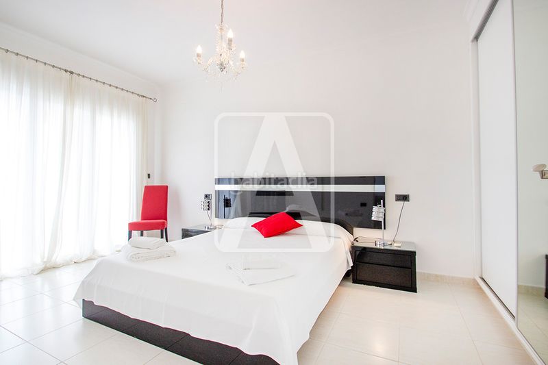 Foto 954b1863-3d8d-405f-a6a7-de0b1f30a63e. Apartament amb calefacció piscina a La Fustera Benissa