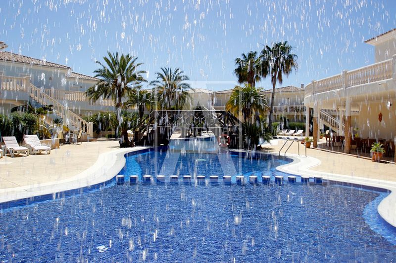 Foto c0f816ef-3f0c-4ba8-a968-33d796d587d0. Apartament amb calefacció piscina a La Fustera Benissa